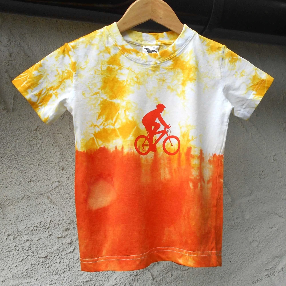 Bílo-žluto-oranžové dětské tričko s cyklistou (6 let)