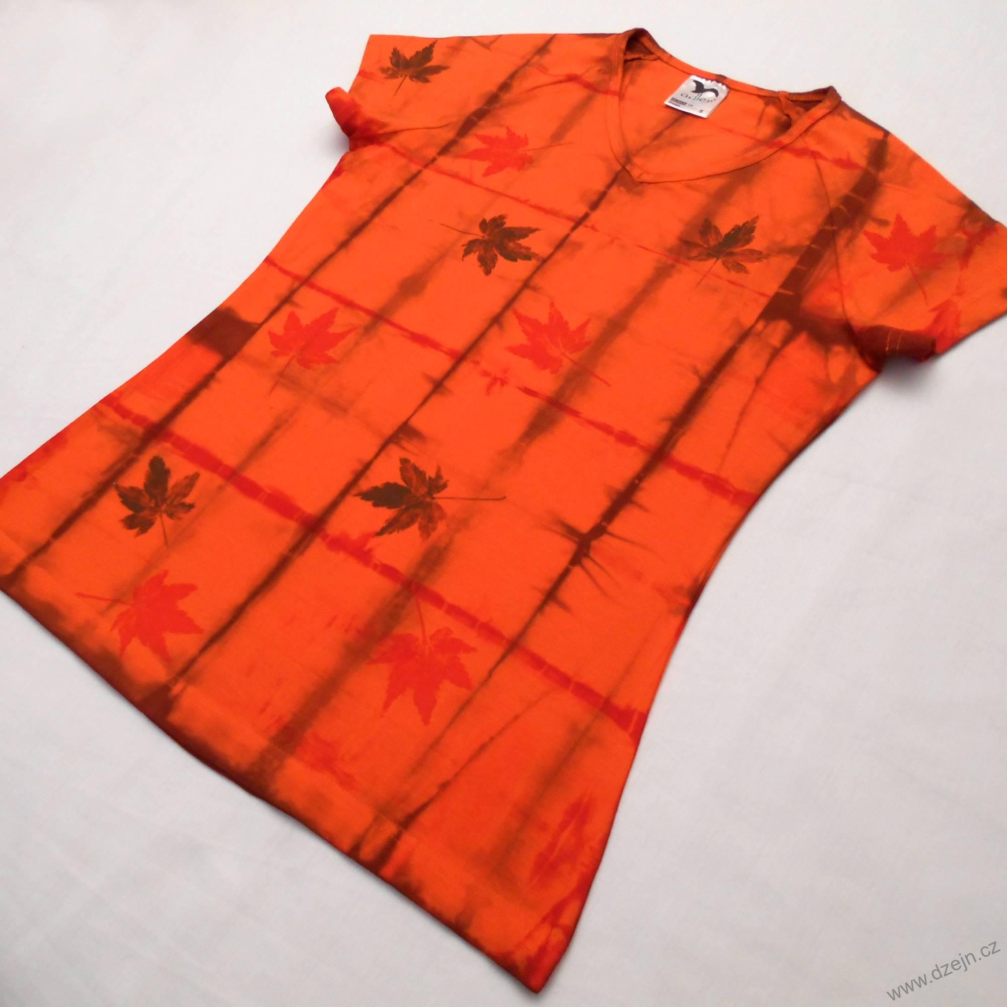 Oranžovo-červeno-hnědé batikované dámské triko s listy S
