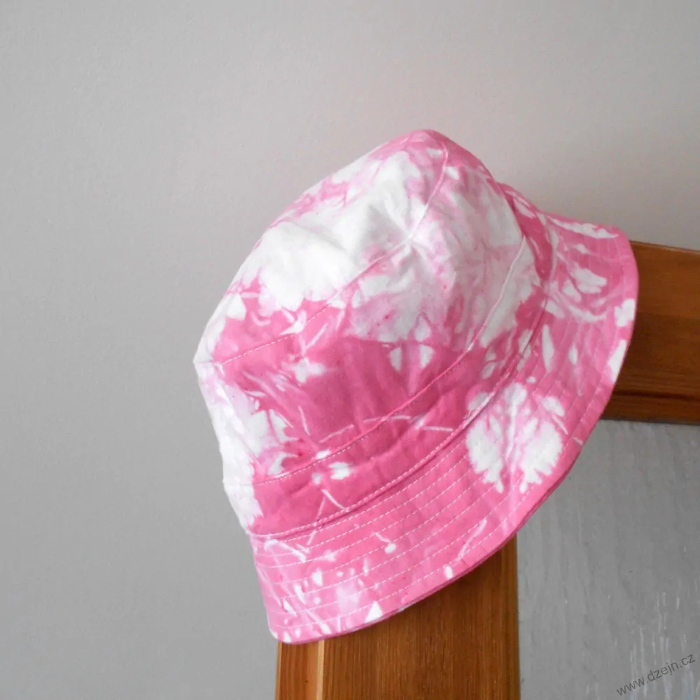 Batikovaný klobouček - bílo-růžový