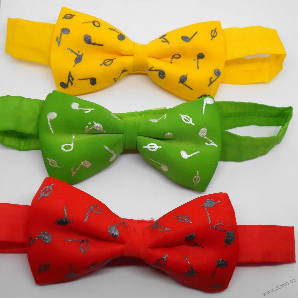 Žlutozelený hedvábný motýlek s notami - malý