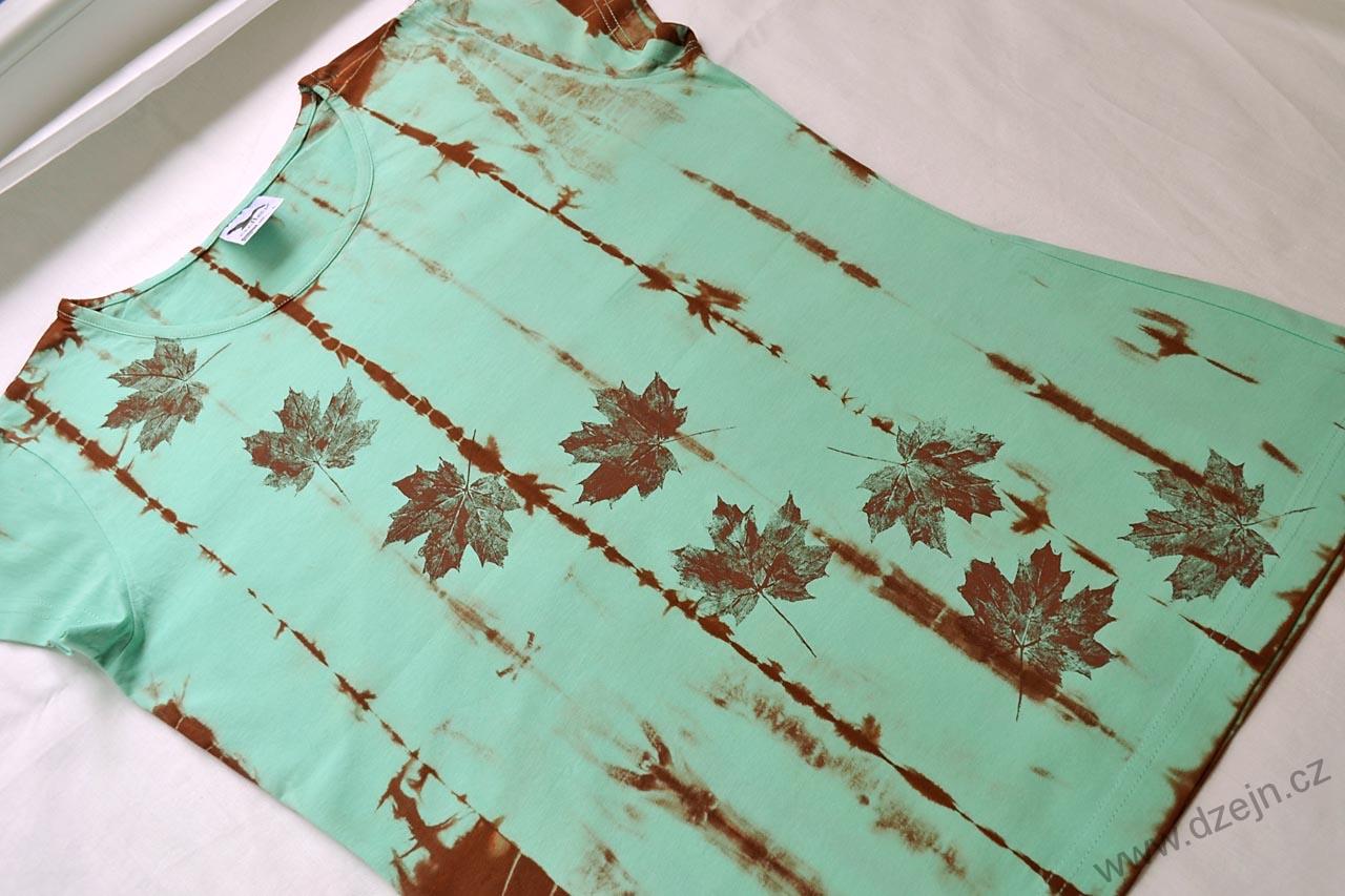 Mentolovo-hnědé dámské triko s listy L