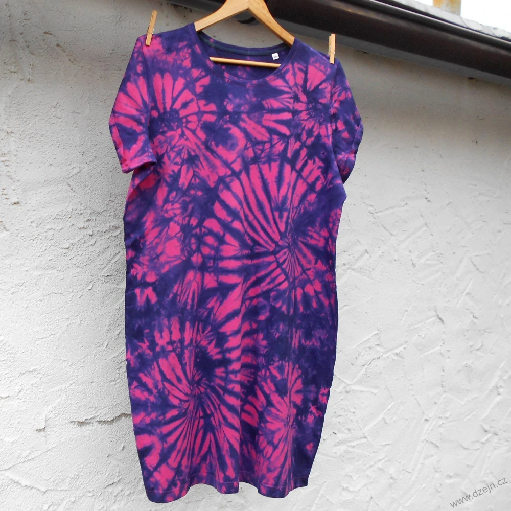 Růžovo-černé dámské batikované šaty