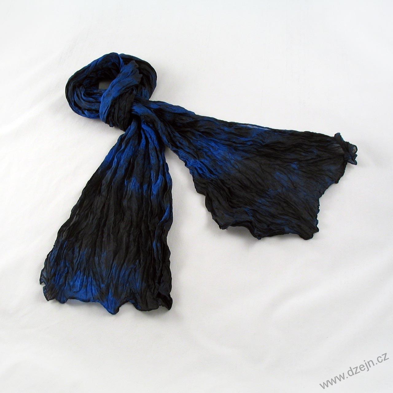 Modro-černá vrapovaná šála