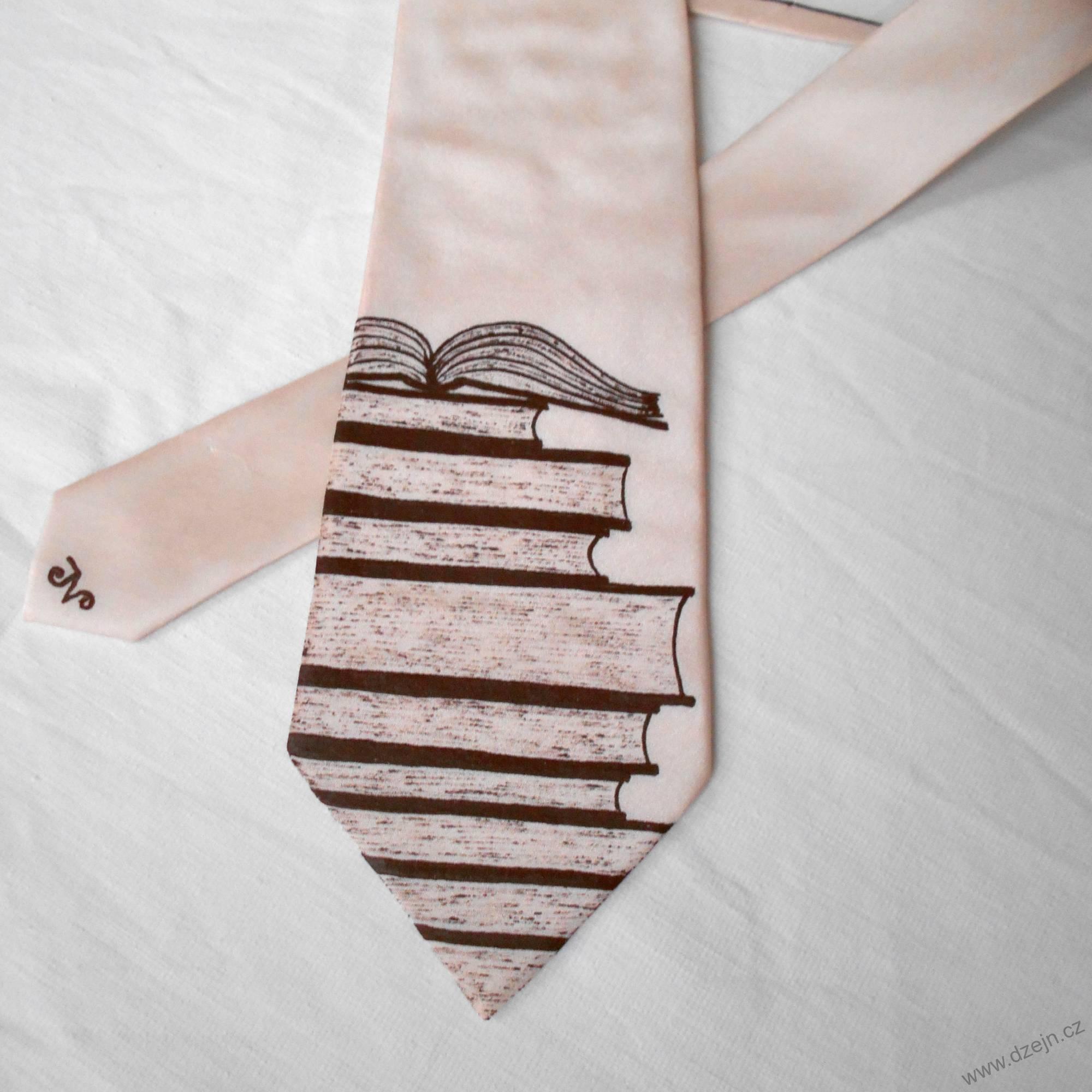 Béžová kravata s knihami - světlá