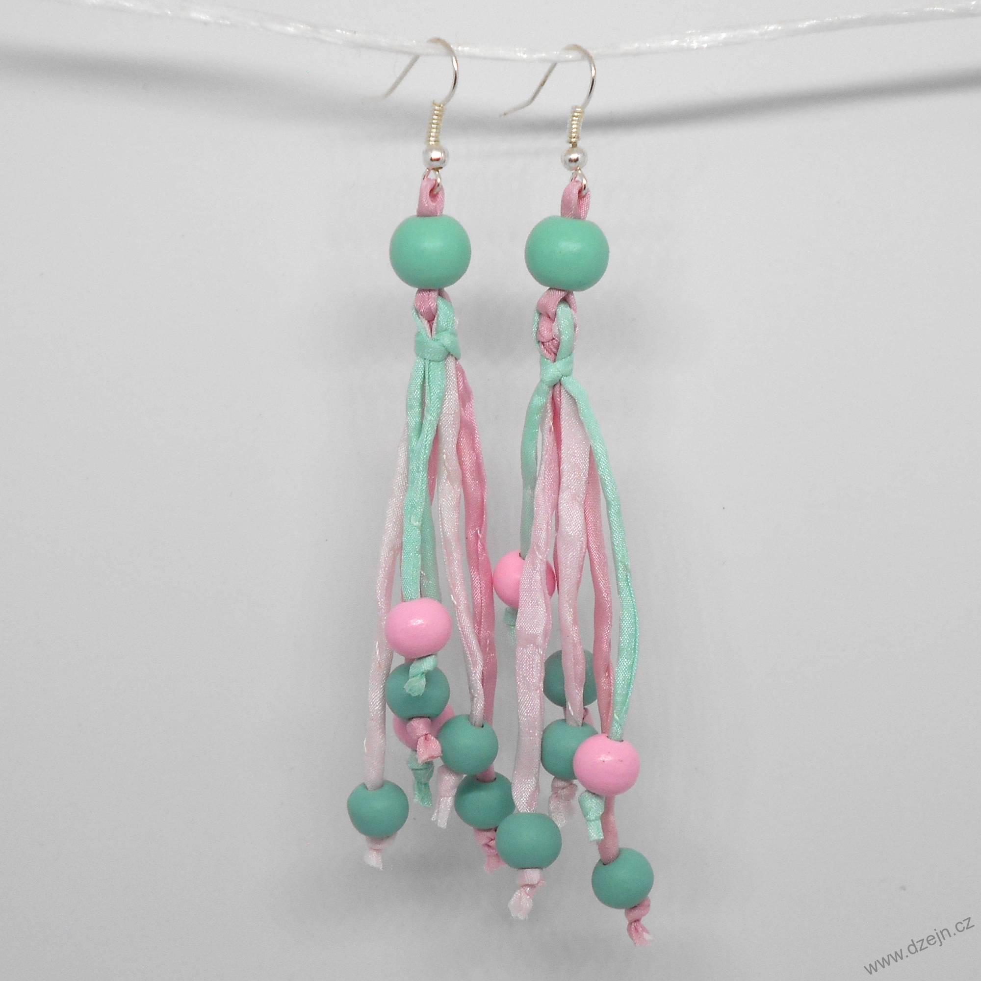 Mentolovoo-růžové náušnice hedvábí-dřevo