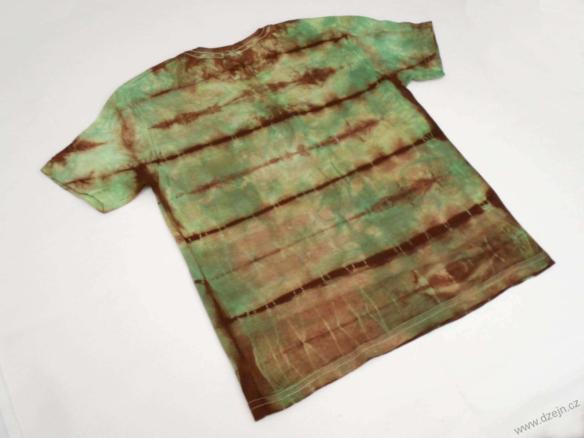 Zeleno-hnědé dětské tričko s dinosaury (5-6 let)