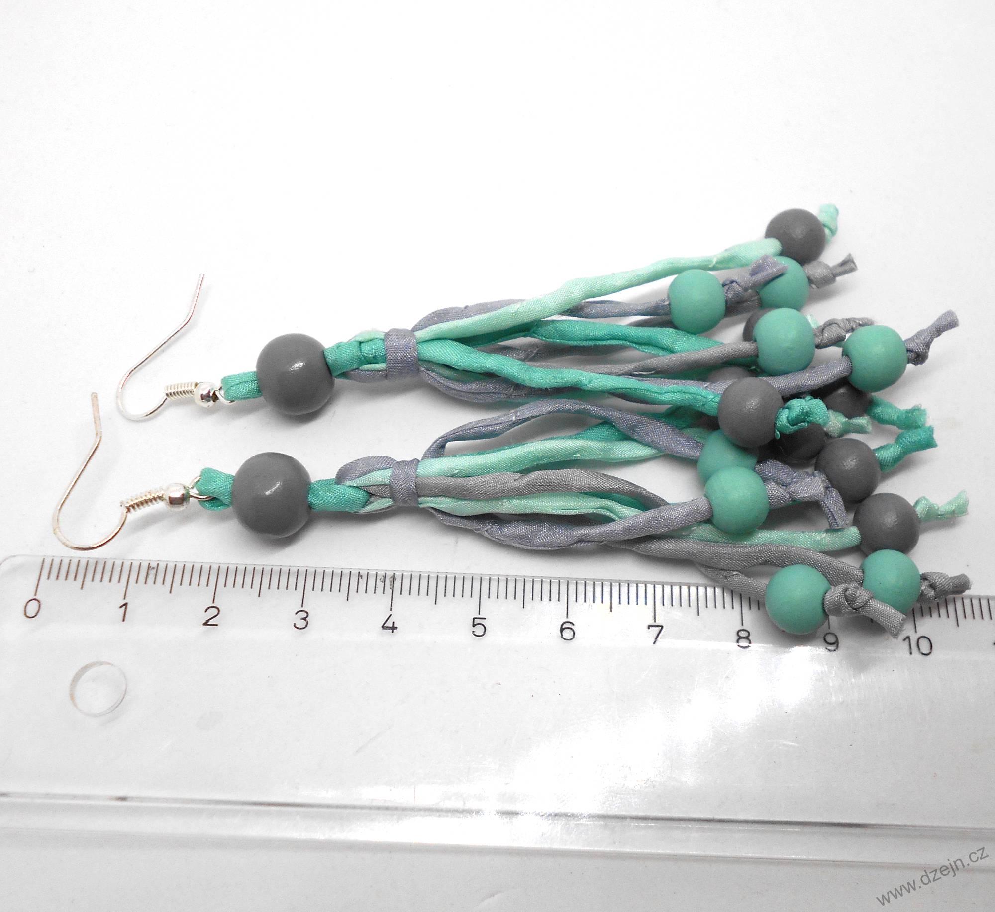 Šedo-mentolové náušnice hedvábí-dřevo