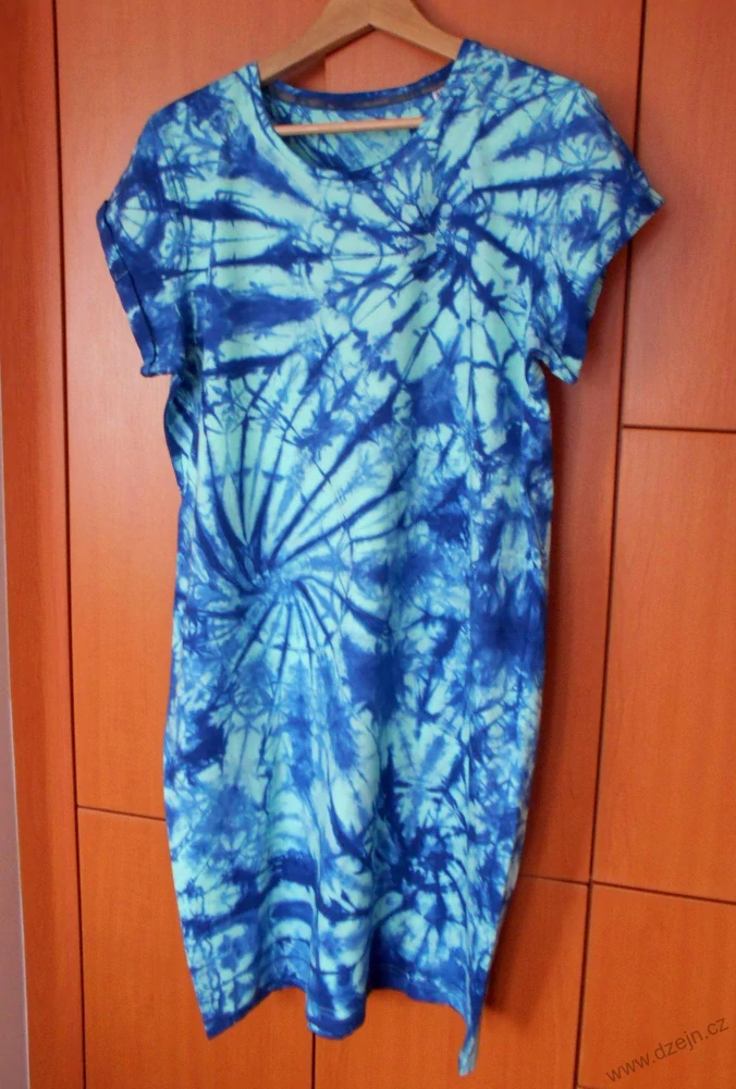 Mentolovo-hnědé dámské batikované šaty