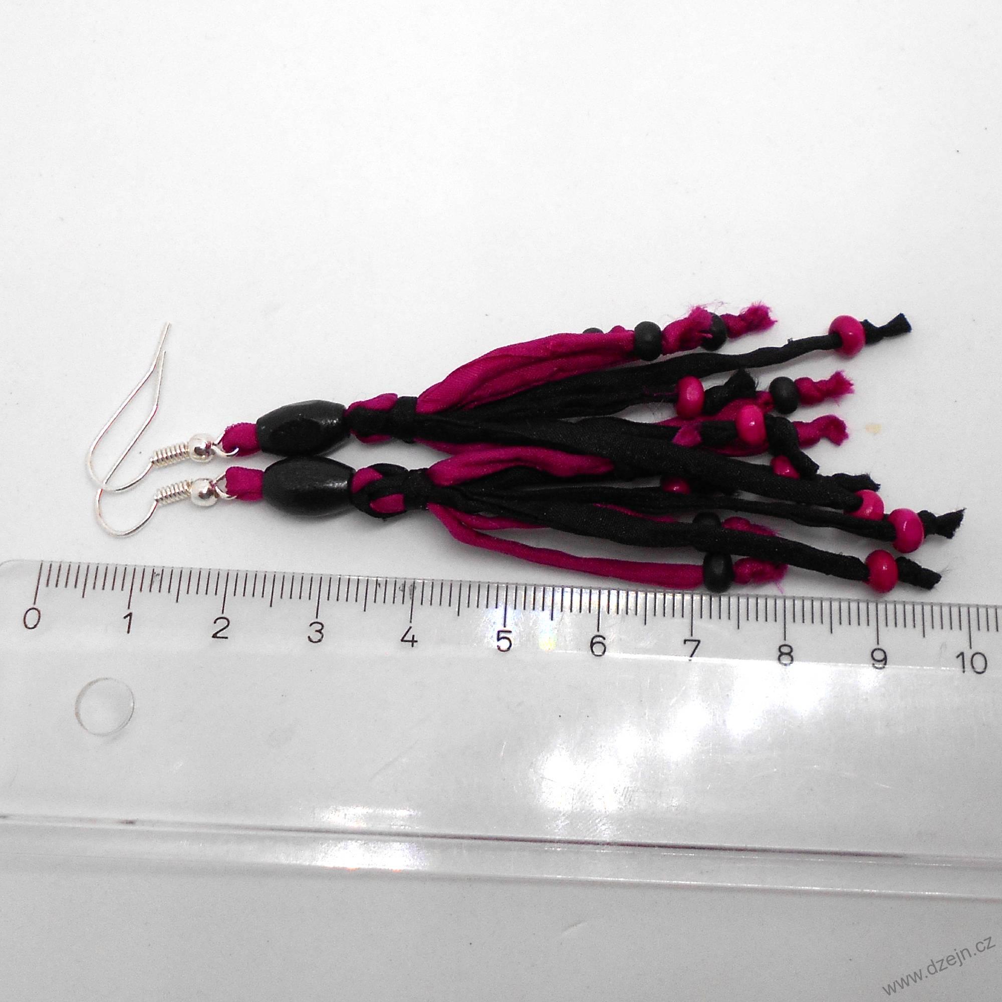 Růžovo-černé náušnice hedvábí-dřevo