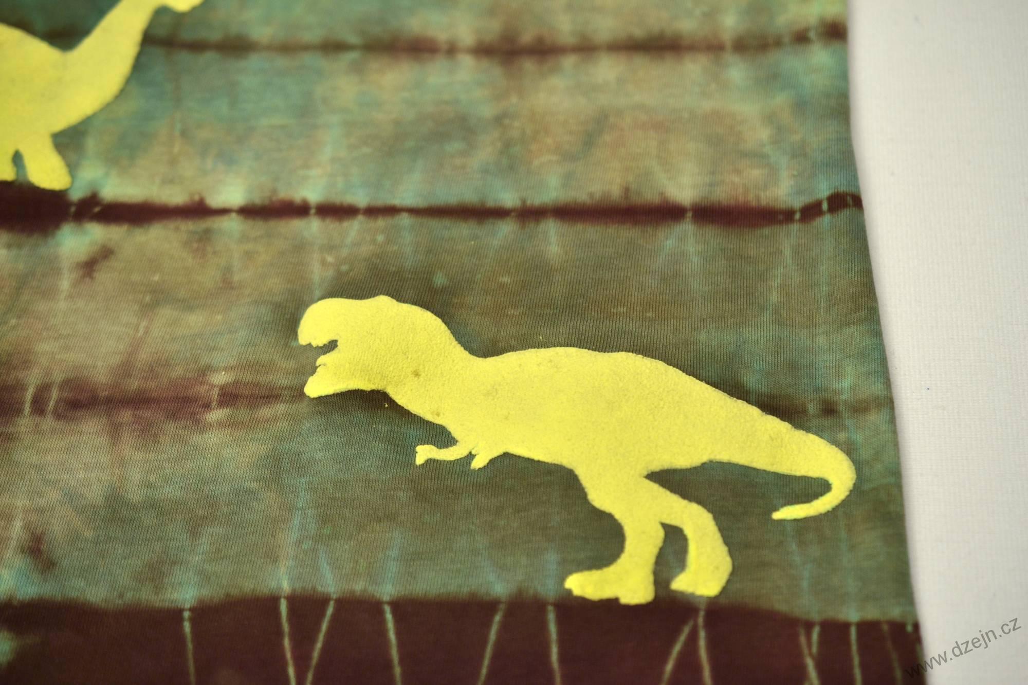 Zeleno-hnědé dětské tričko s dinosaury (5-6 let)