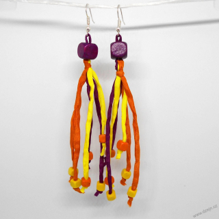 Žluto-oranžovo-vínové náušnice hedvábí-dřevo