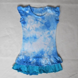 Dívčí bílo-světle modré batikované šaty 2 roky