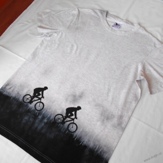 Šedo-černé triko s cyklisty M
