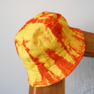 Batikovaný klobouček - žluto-oranžový