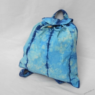 Plátěný batikovaný modrý batůžek