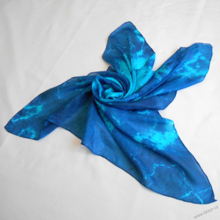 Batikovaný hedvábný šátek tmavě zeleno-hnědý