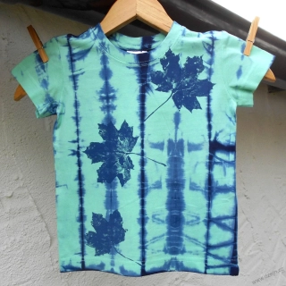 Dětské mentolovo-modré triko s listy (4 roky)