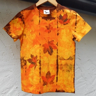 Žluto-oranžovo-hnědé dětské triko s listy (8 let)