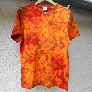 Oranžovo-červeno-hnědé batikované triko XL