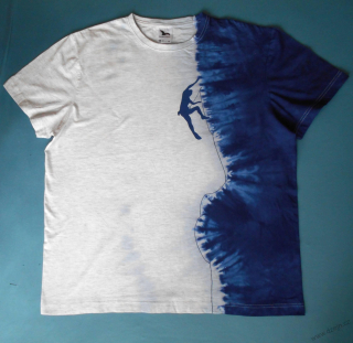 Šedo-modré triko s horolezcem XL