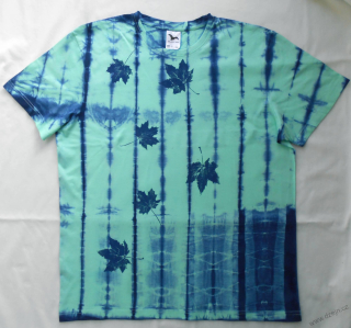 Mentolovo-modré batikované triko s listy XXL